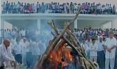 At farmer's cremation, 'jai jawan, jai kisan' chants ring loud