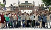 Pakistan releases 172 Indian fishermen