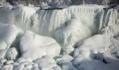 Frozen falls: Breathtaking images of the ice-bitten Niagara Falls