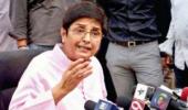 Bedi dodges Kejriwal's debate challenge, Maken ready