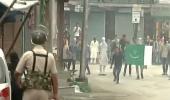 Srinagar: Protestors wave Pak, ISIS flags; clash with security forces