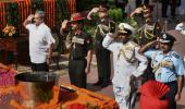 On Kargil Vijay Diwas, nation salutes its fallen heroes