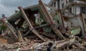 India pledges $1 billion to reconstruct quake-hit Nepal