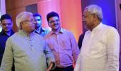 Parcha pe charcha, horse drawn carts: Nitish, Lalu's new ways to woo voters