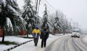 Heavy rains, snowfall shut Jammu-Srinagar highway