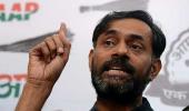 What Yogendra Yadav said about depositing old notes in banks goes viral