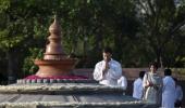 Sonia, Rahul pay tribute to Rajiv Gandhi on his death anniversary