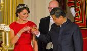 PHOTOS: British Queen hosts extravagant dinner for Xi