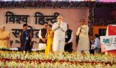 I learnt Hindi while selling tea to traders from UP: Modi