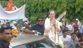 Sonia Gandhi complains of high fever, Varanasi road show halted