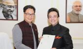 Singer Adnan Sami becomes Indian citizen, tweets 'Jai Hind'