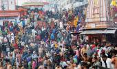 Makar Sankranti draws lakhs to banks of Ganga