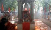 Kashmiri Pandits pay obeisance at Kheer Bhawani temple