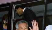 Singapore PM breaks tradition, takes bus to Delhi hotel