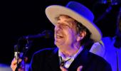 Finally, Bob Dylan accepts Nobel prize