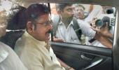 In EC bribery case, Dinakaran confesses to meeting middleman