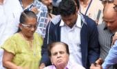 Dilip Kumar discharged, Saira Banu thanks fans