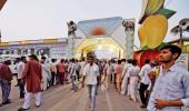 Why Dera Sacha Sauda draws followers