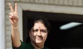 'Chinnamma' Sasikala to be new Tamil Nadu CM