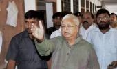 Nitish asks partymen to keep mum on Lalu's CBI raids