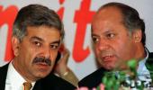 Pak's defence minister frontrunner to replace Nawaz Sharif