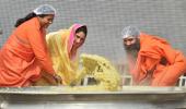 India sets Guinness world record with 918 kg khichdi