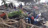 384 killed by quake-triggered tsunami in Indonesia