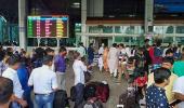 IAF carries over 320 tourists out of Srinagar