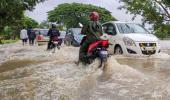 Flood situation grim in Maha, Kerala; 15 dead