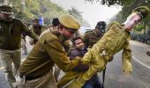 Cong protests against cops manhandling Priyanka Gandhi