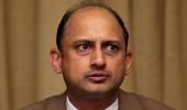 RBI Deputy Governor Viral Acharya quits