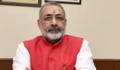 Beat up officials if.... Union Minister Giriraj Singh