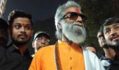 Bal Thackeray lookalike major draw at swearing-in