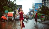 Girl strikes a pose in flooded Patna, breaks internet