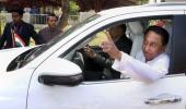 Kamal Nath meets Sonia amid signs of trouble in MP