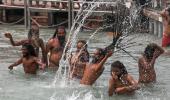 Thousands gather for Kumbh as India fights Covid surge