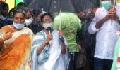 Bengal floods: PM dials Mamata, assures her of help