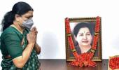 Sasikala reaches Chennai after 23-hr road trip