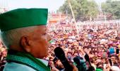 Lalu Yadav speaks to Sonia, hints at thaw with Cong