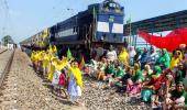 Huge jams at Delhi border amid farmers' Bharat Bandh