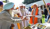 Ahead of Punjab poll Modi hosts prominent Sikhs