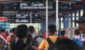 369 trains cancelled due to Agnipath protests