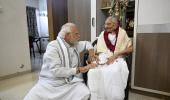 In blogpost about mother, Modi recalls friend Abbas