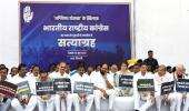 Cong backs anti-Agnipath protesters, holds satyagraha