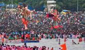 PHOTOS: Devotees bid farewell to Lord Ganesha