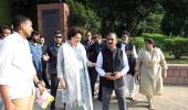 UP Cong keen to field Priyanka from Varanasi