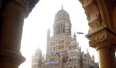 Thackeray loyalists guard Sena office at BMC HQ