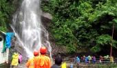 Uttarakhand rivers in spate, Kedarnath yatra stopped