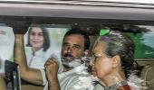 Aircraft carrying Sonia, Rahul makes emergency landing