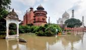 When Yamuna Visited The Taj